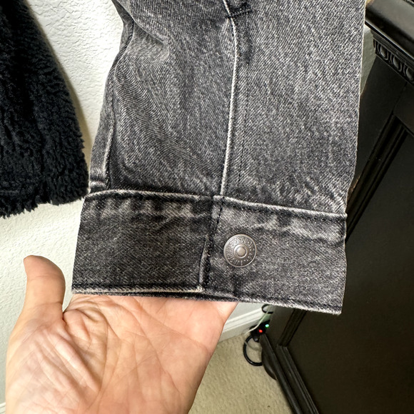 NEW Levis Mens Relaxed Fit Hybrid Trucker Jacket Black Sherpa, Denim Size Large - Picture 5 of 8